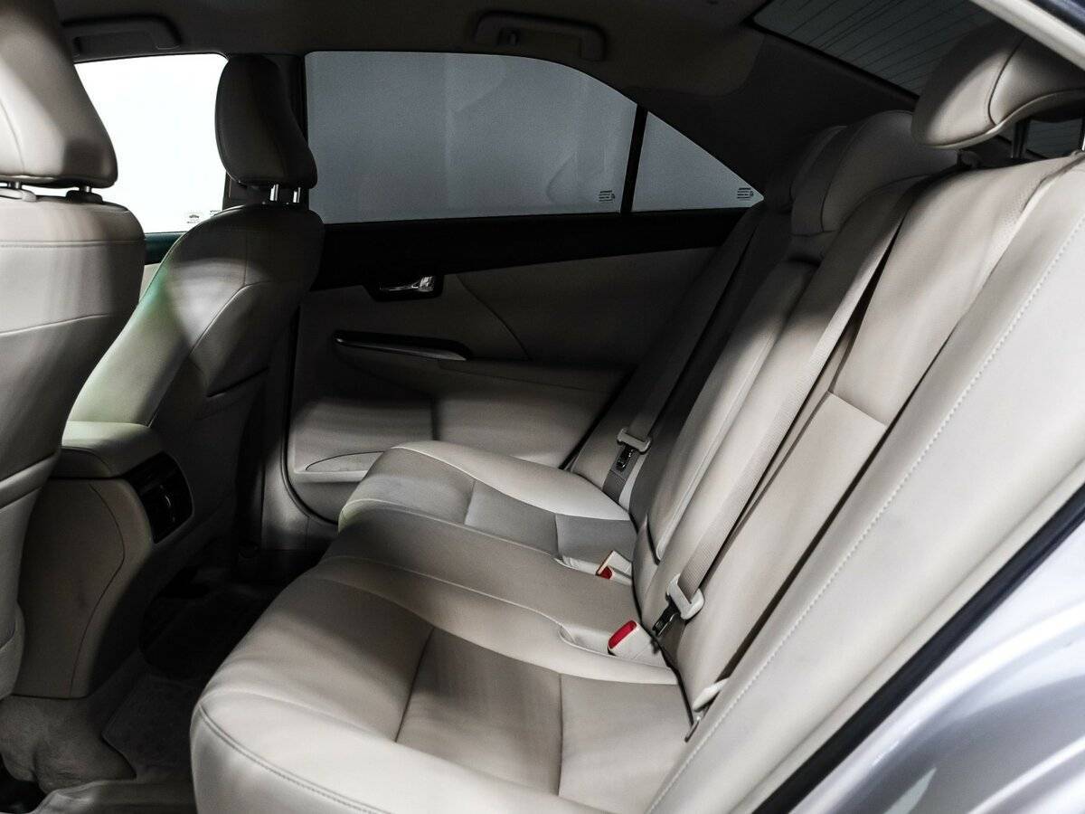 Б/У Тойота Камри 2012 года. Фото: #12