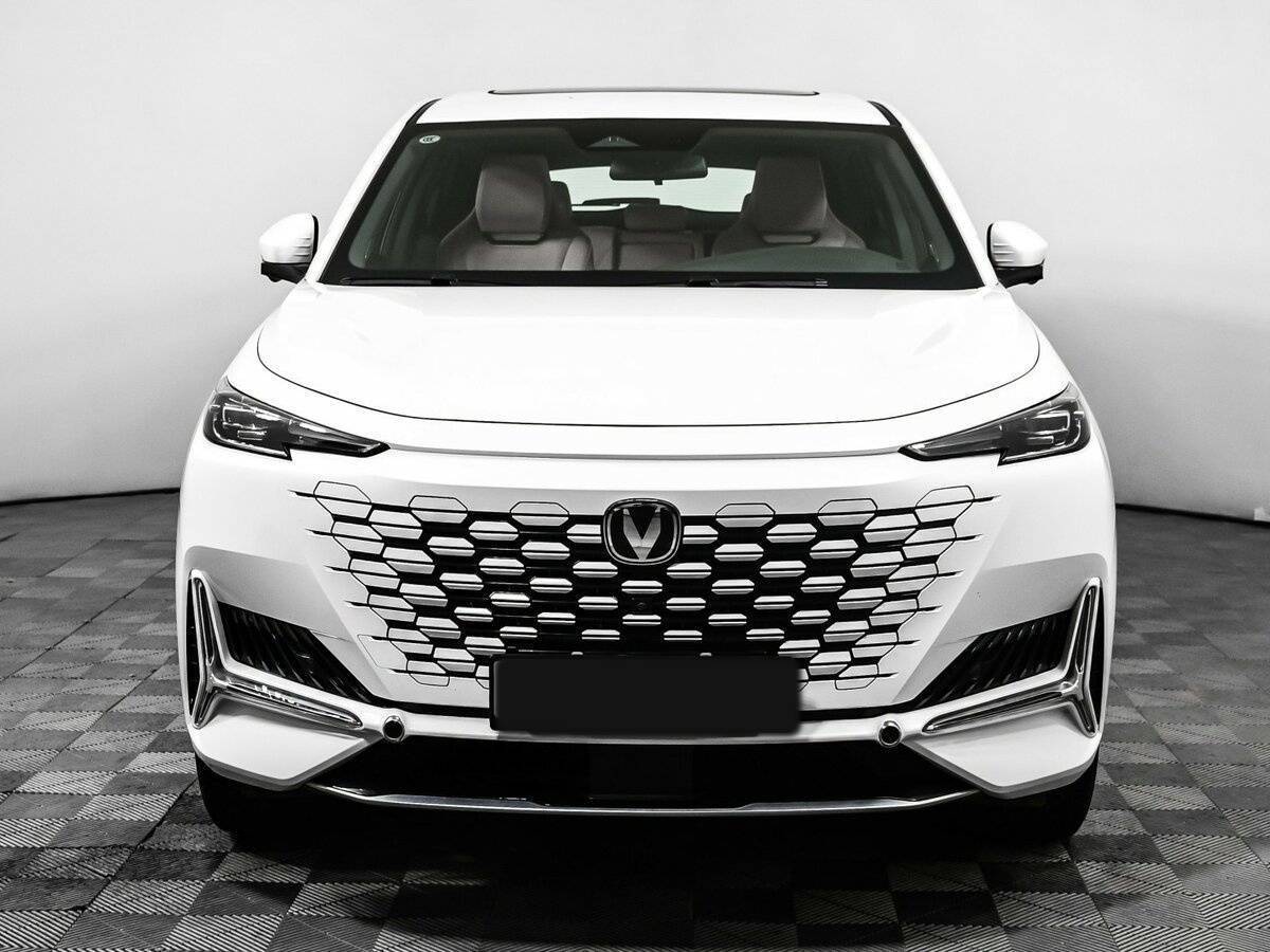 Б/У Чанган УНИ-К 2023 года. Фото: #1