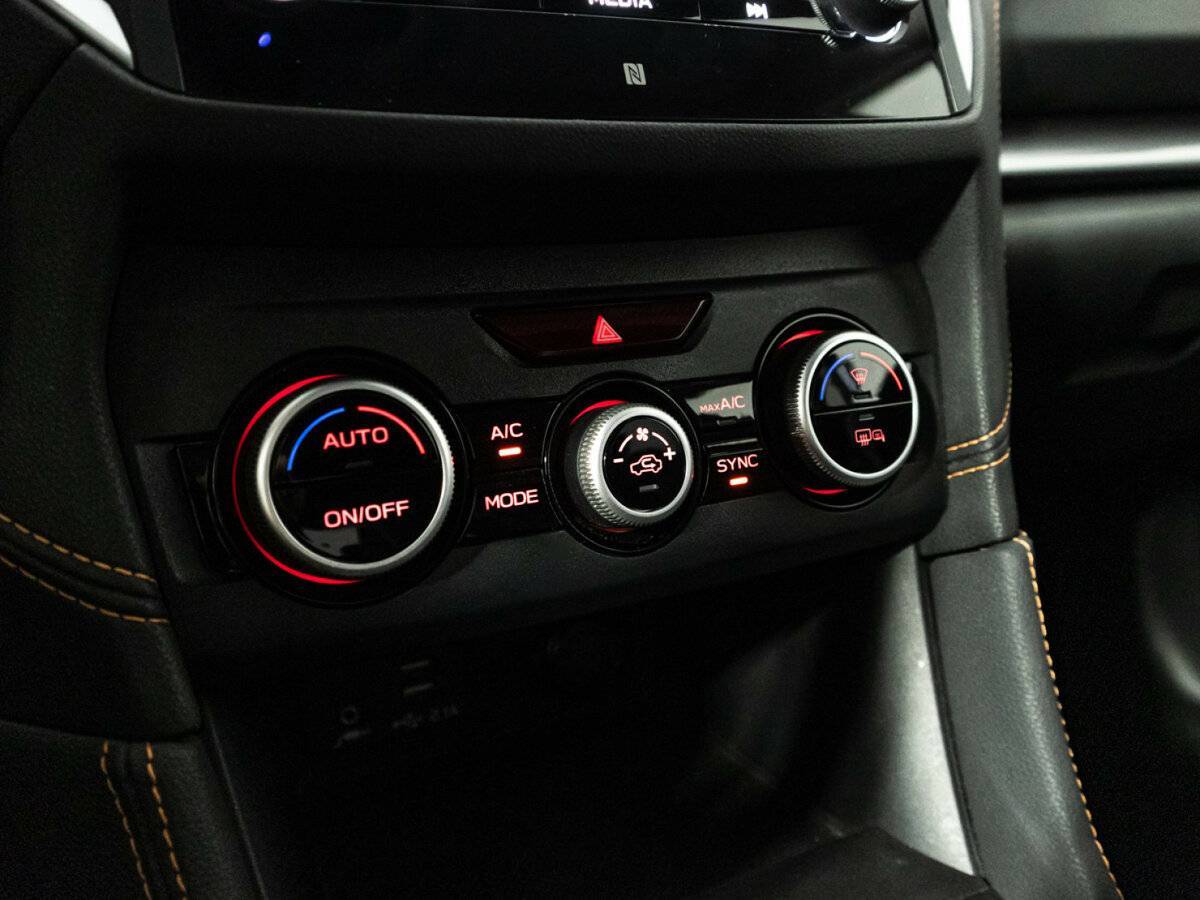 Б/У Субару ИксВи 2019 года. Фото: #14