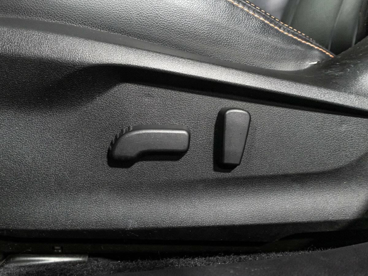 Б/У Субару ИксВи 2019 года. Фото: #17