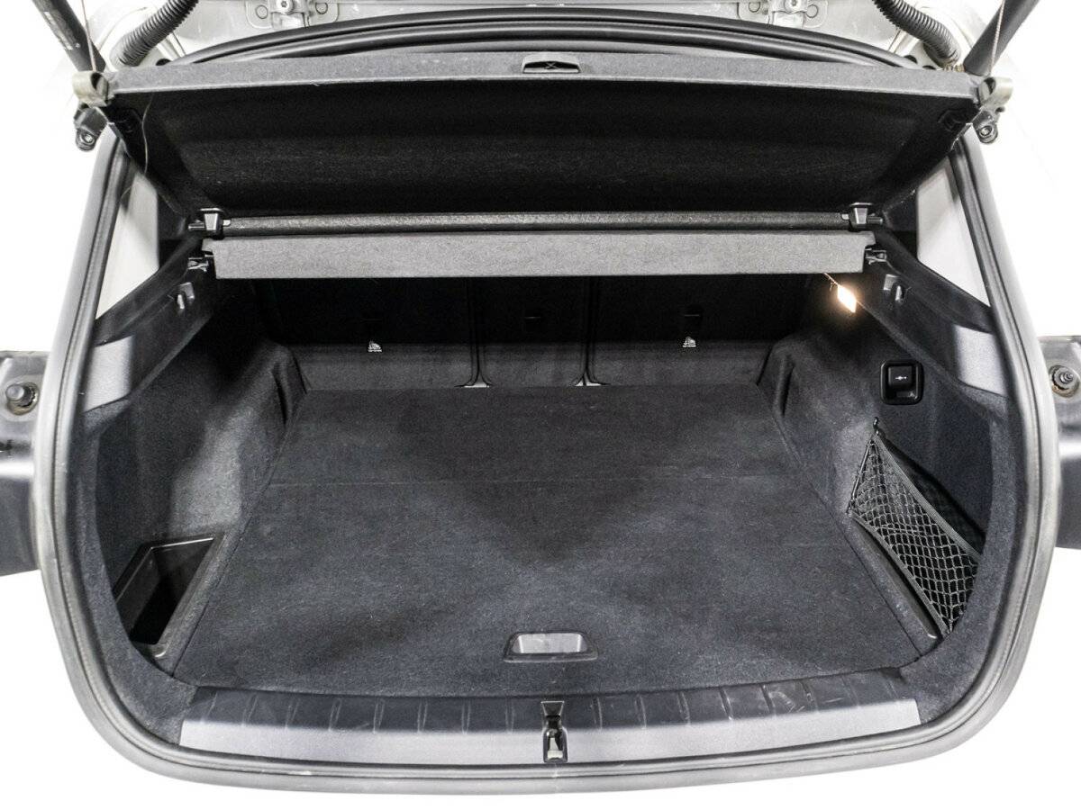 Б/У БМВ Икс1 2019 года. Фото: #14