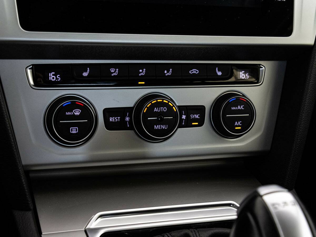 Б/У Фольксваген Пассат 2018 года. Фото: #14