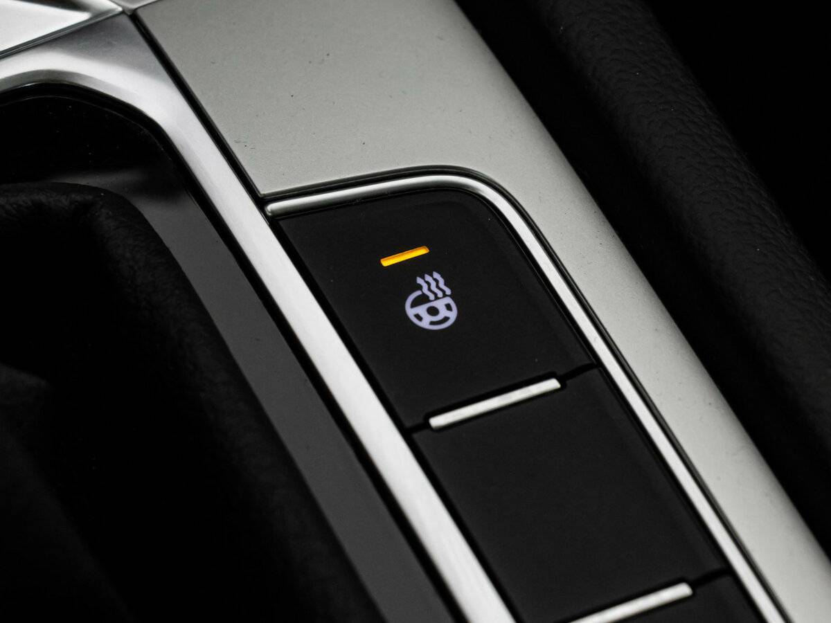 Б/У Фольксваген Пассат 2018 года. Фото: #16