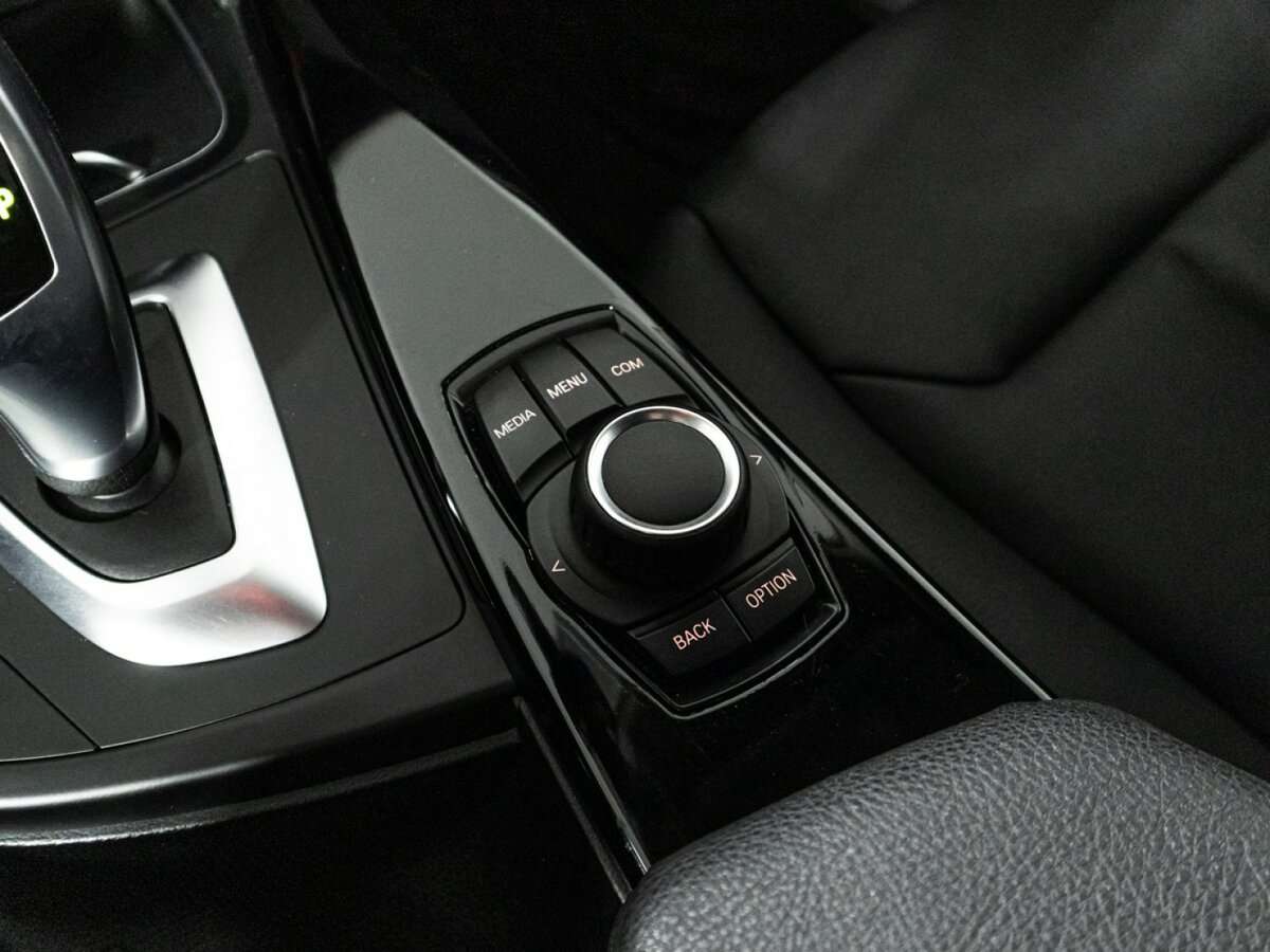 Б/У БМВ 3 серии 2018 года. Фото: #16