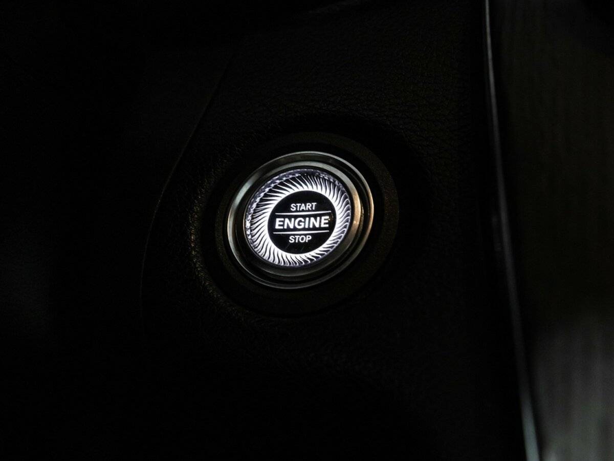 Б/У Мерседес-Бенц Ц-Класс 2018 года. Фото: #17