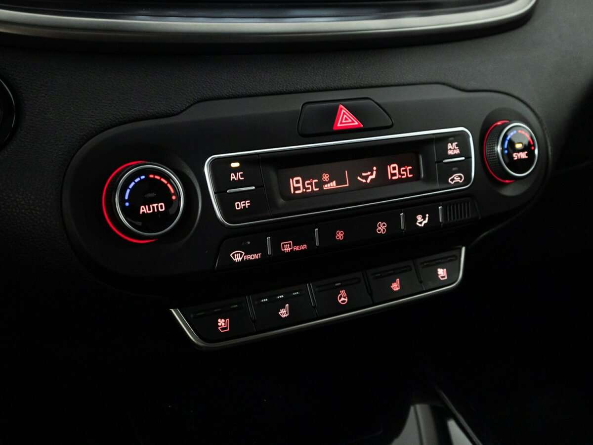 Б/У Киа Соренто 2018 года. Фото: #25