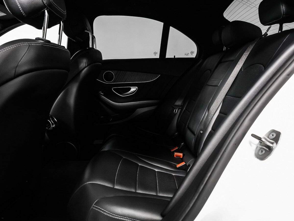 Б/У Мерседес-Бенц Ц-Класс 2017 года. Фото: #13