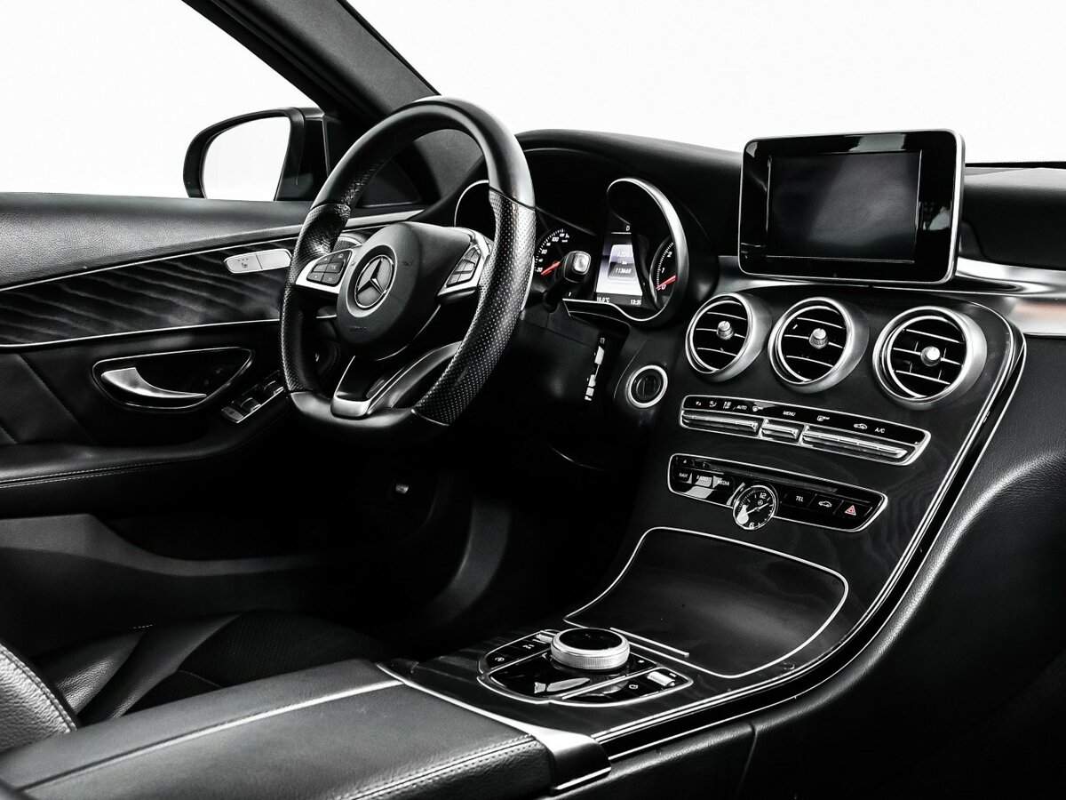 Б/У Мерседес-Бенц Ц-Класс 2016 года. Фото: #8