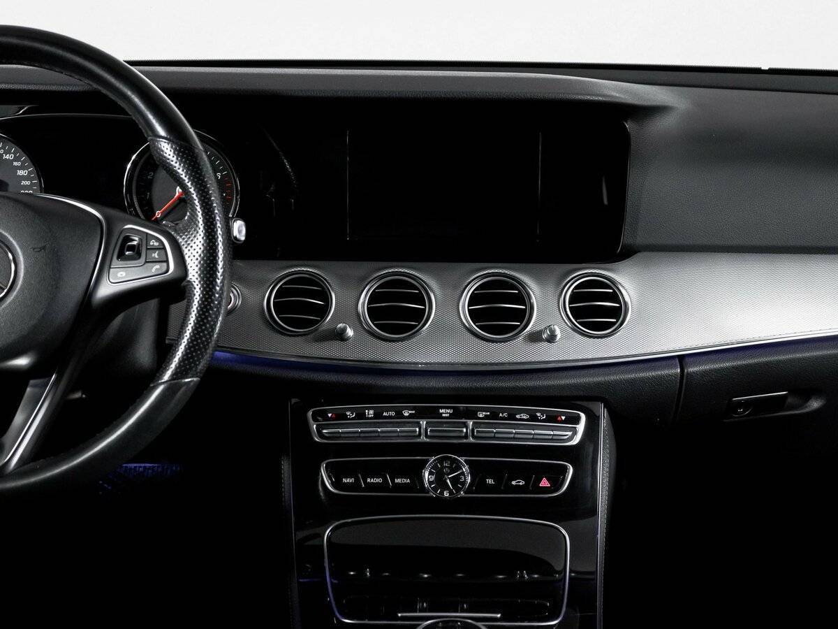 Б/У Мерседес-Бенц Е-Класс 2016 года. Фото: #12