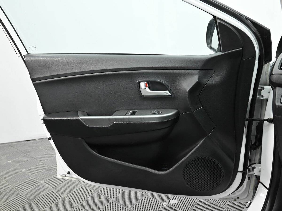 Б/У Киа Рио 2013 года. Фото: #6