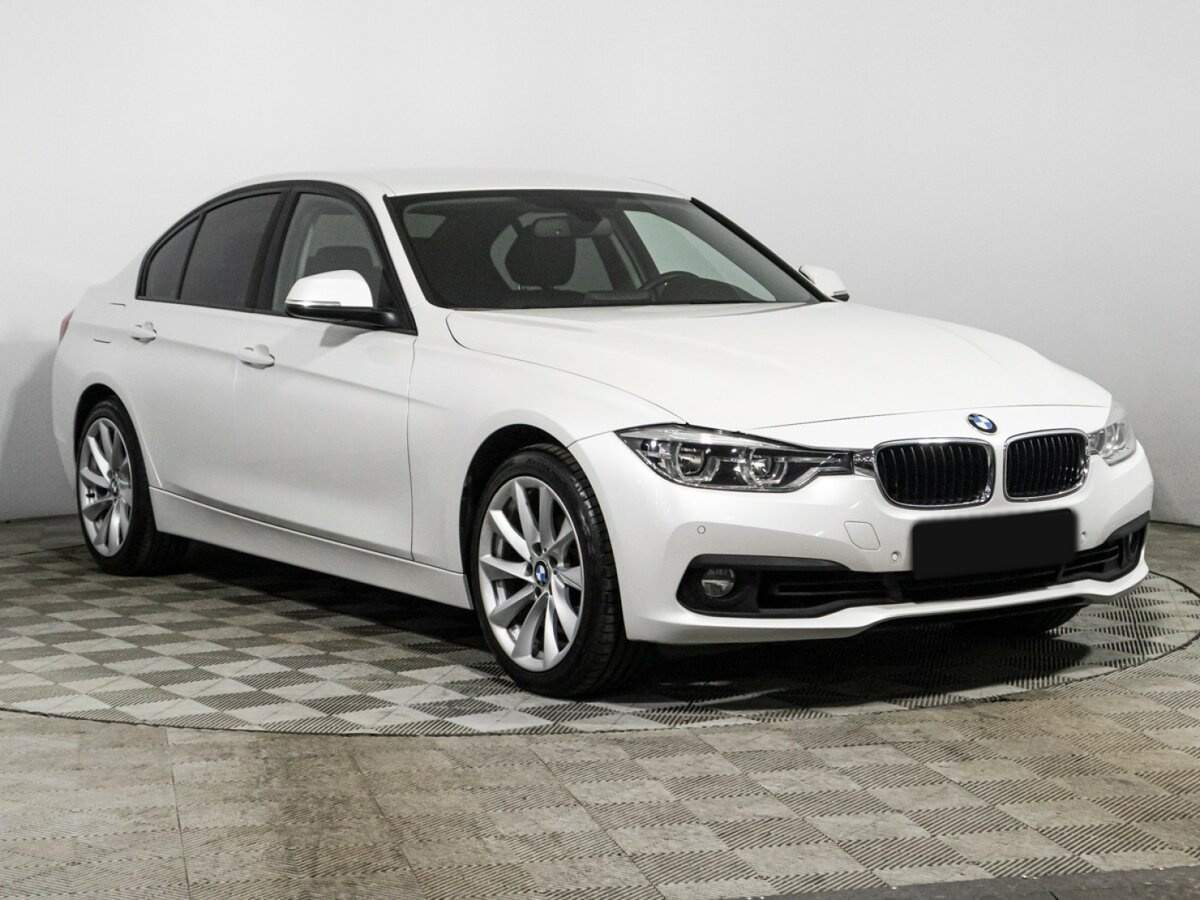 Б/У БМВ 3 серии 2017 года. Фото: #2