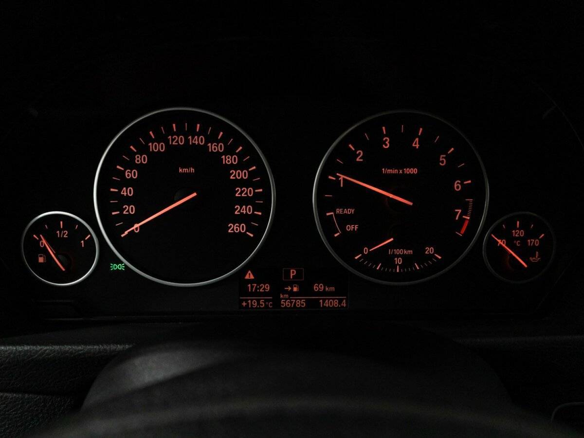 Б/У БМВ 3 серии 2017 года. Фото: #11