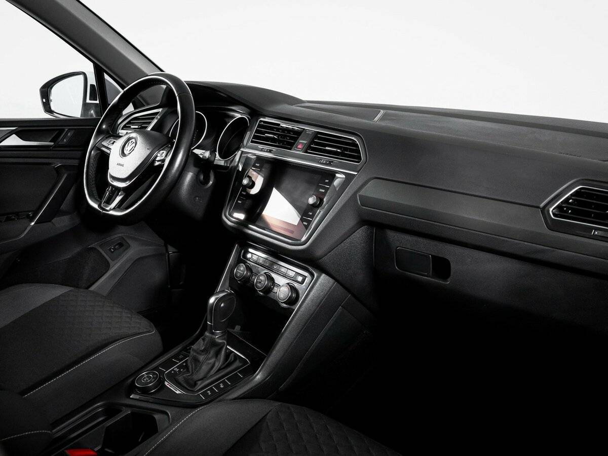 Б/У Фольксваген Тигуан 2018 года. Фото: #8