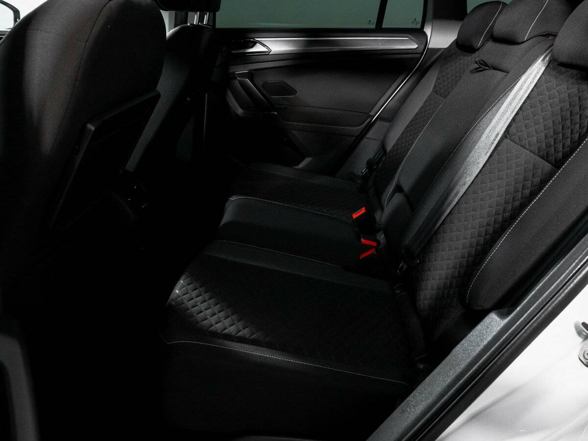 Б/У Фольксваген Тигуан 2018 года. Фото: #9