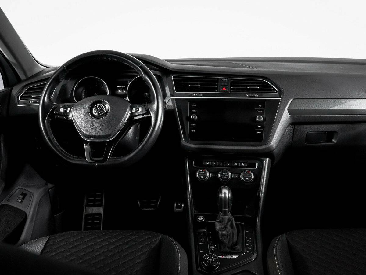 Б/У Фольксваген Тигуан 2018 года. Фото: #11