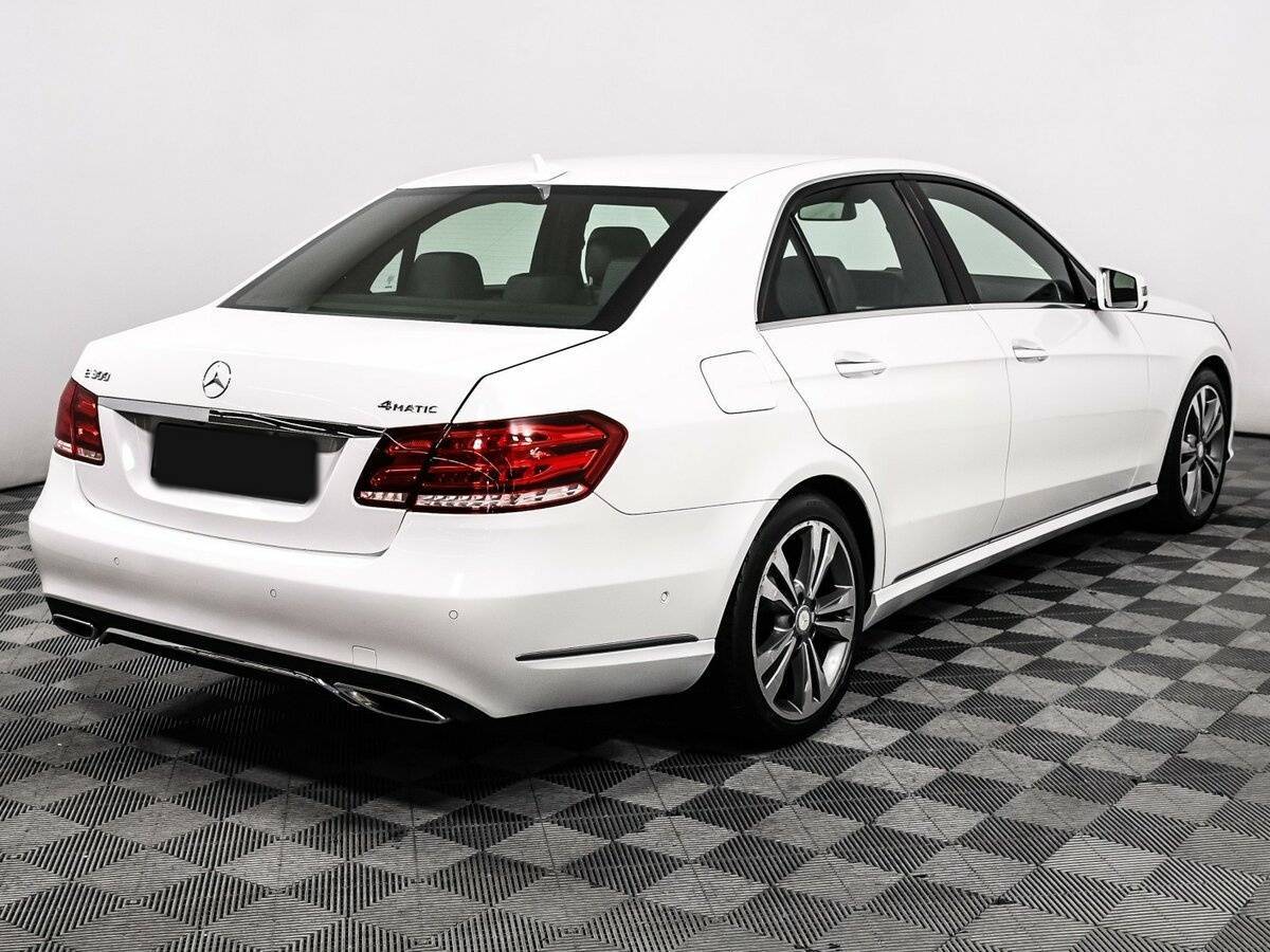 Б/У Мерседес-Бенц Е-Класс 2014 года. Фото: #4