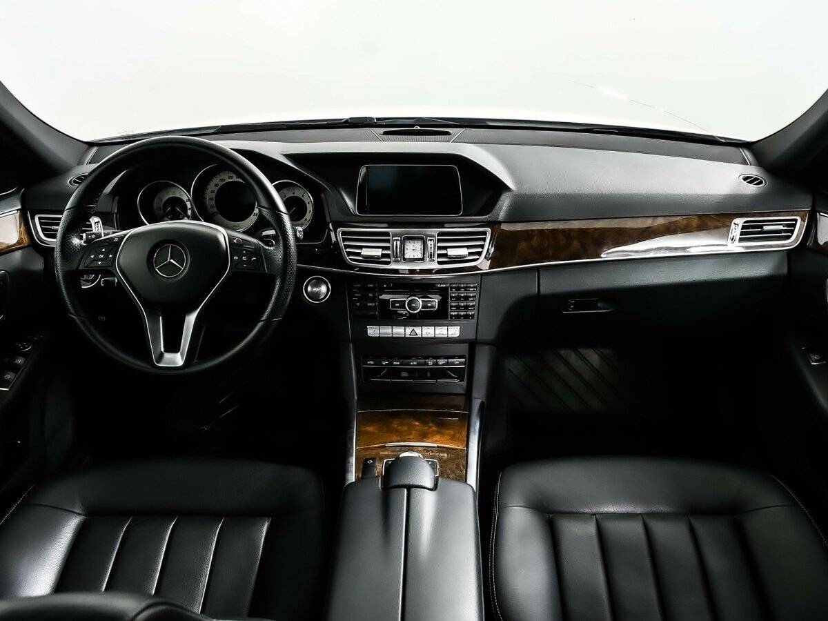 Б/У Мерседес-Бенц Е-Класс 2014 года. Фото: #10