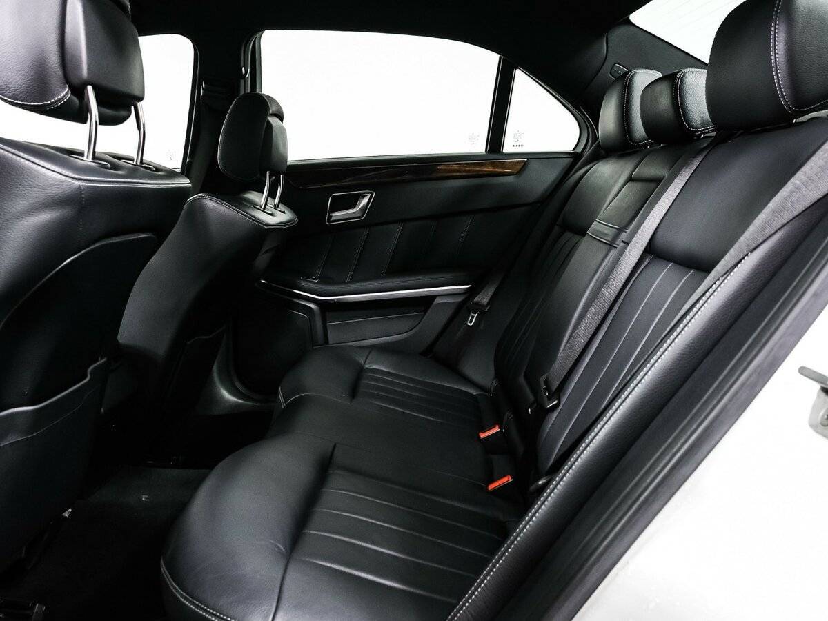 Б/У Мерседес-Бенц Е-Класс 2014 года. Фото: #12