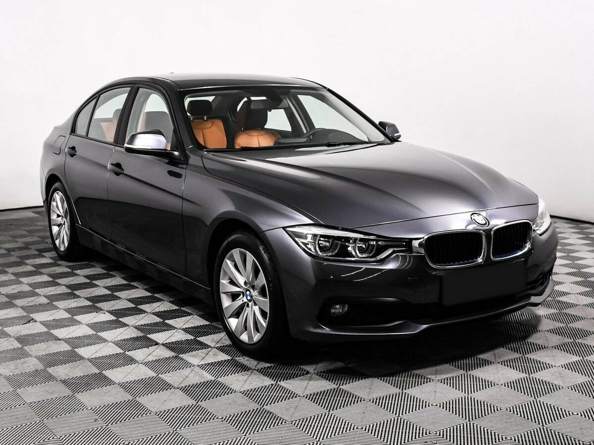 Б/У БМВ 3 серии 2017 года. Фото: #2