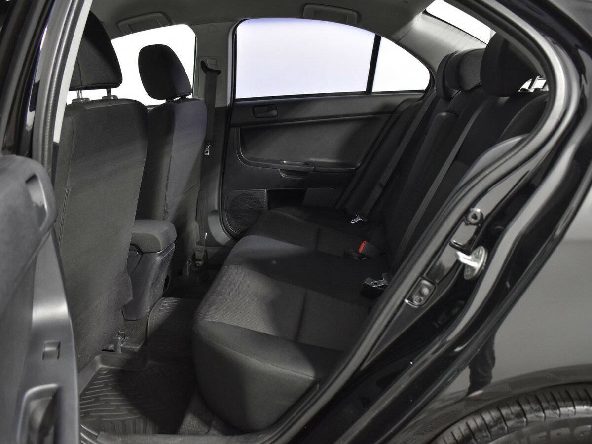 Б/У Митсубиши Лансер 2012 года. Фото: #11