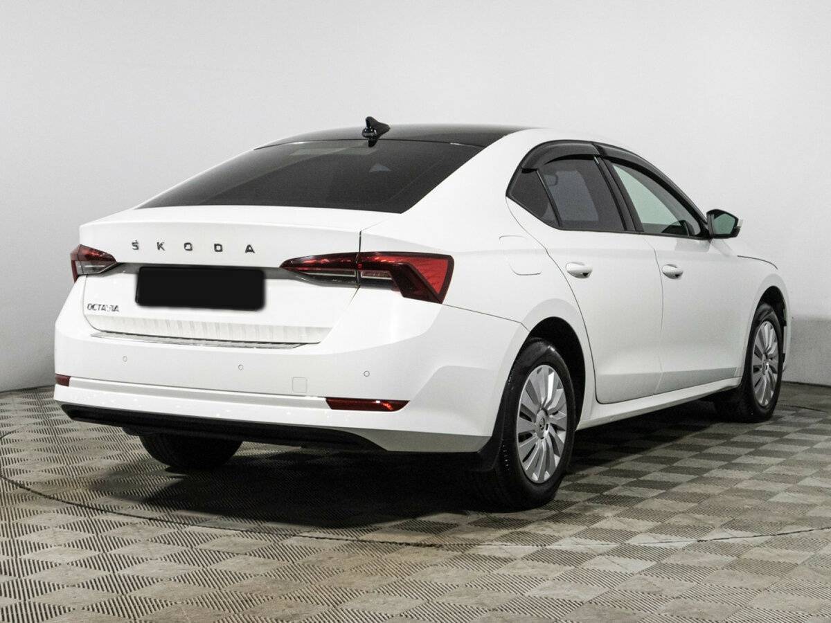 Б/У Шкода Октавия 2021 года. Фото: #4