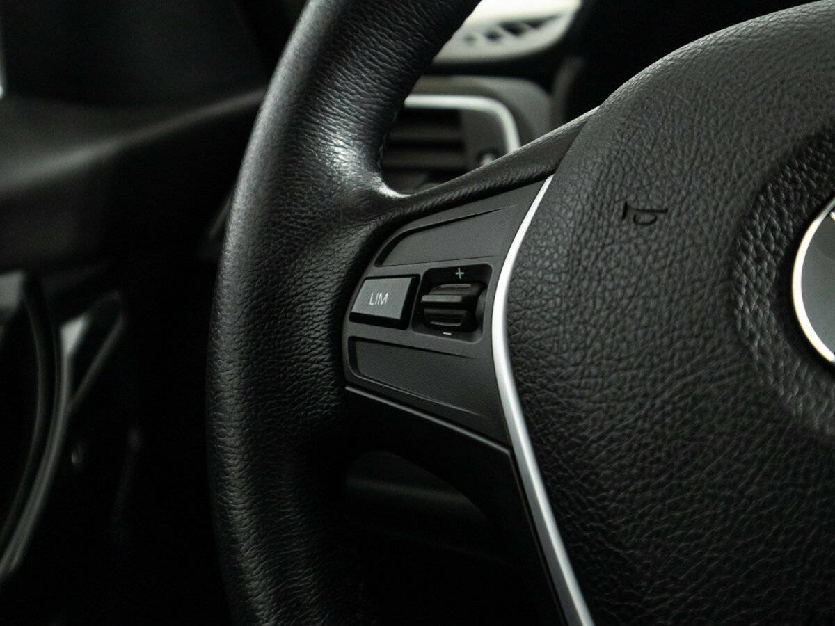 Б/У БМВ 3 серии 2018 года. Фото: #20