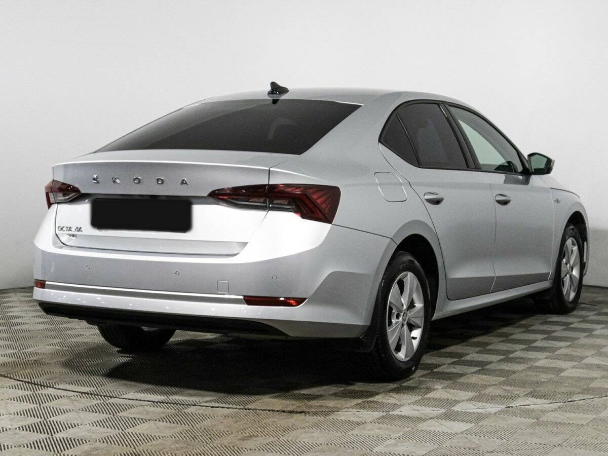 Б/У Шкода Октавия 2021 года. Фото: #4