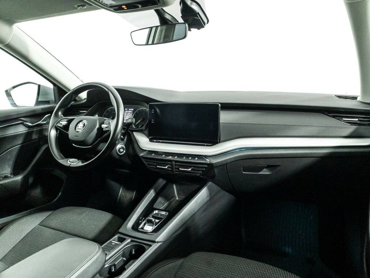 Б/У Шкода Октавия 2021 года. Фото: #8