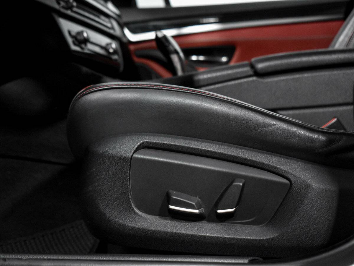 Б/У БМВ 5 серии 2013 года. Фото: #7