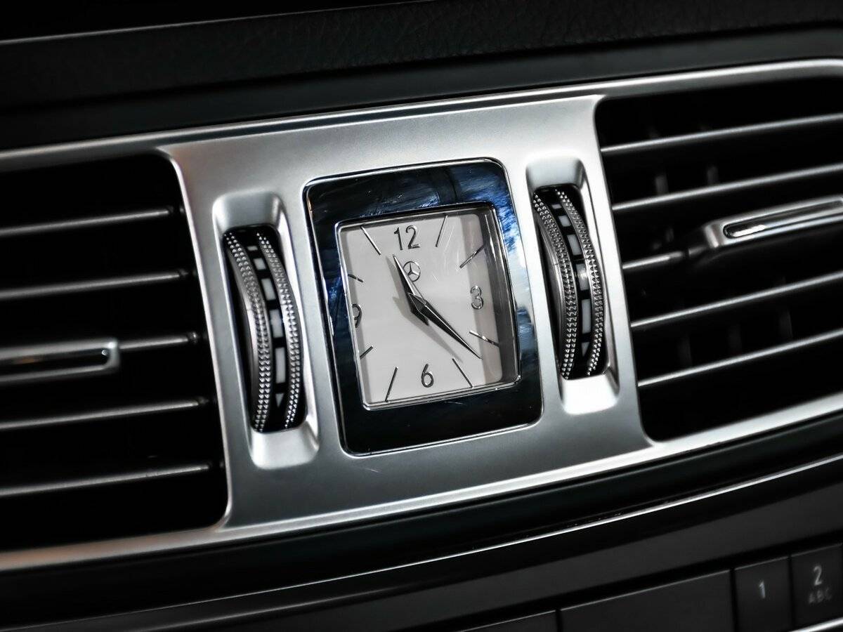 Б/У Мерседес-Бенц Е-Класс 2015 года. Фото: #13