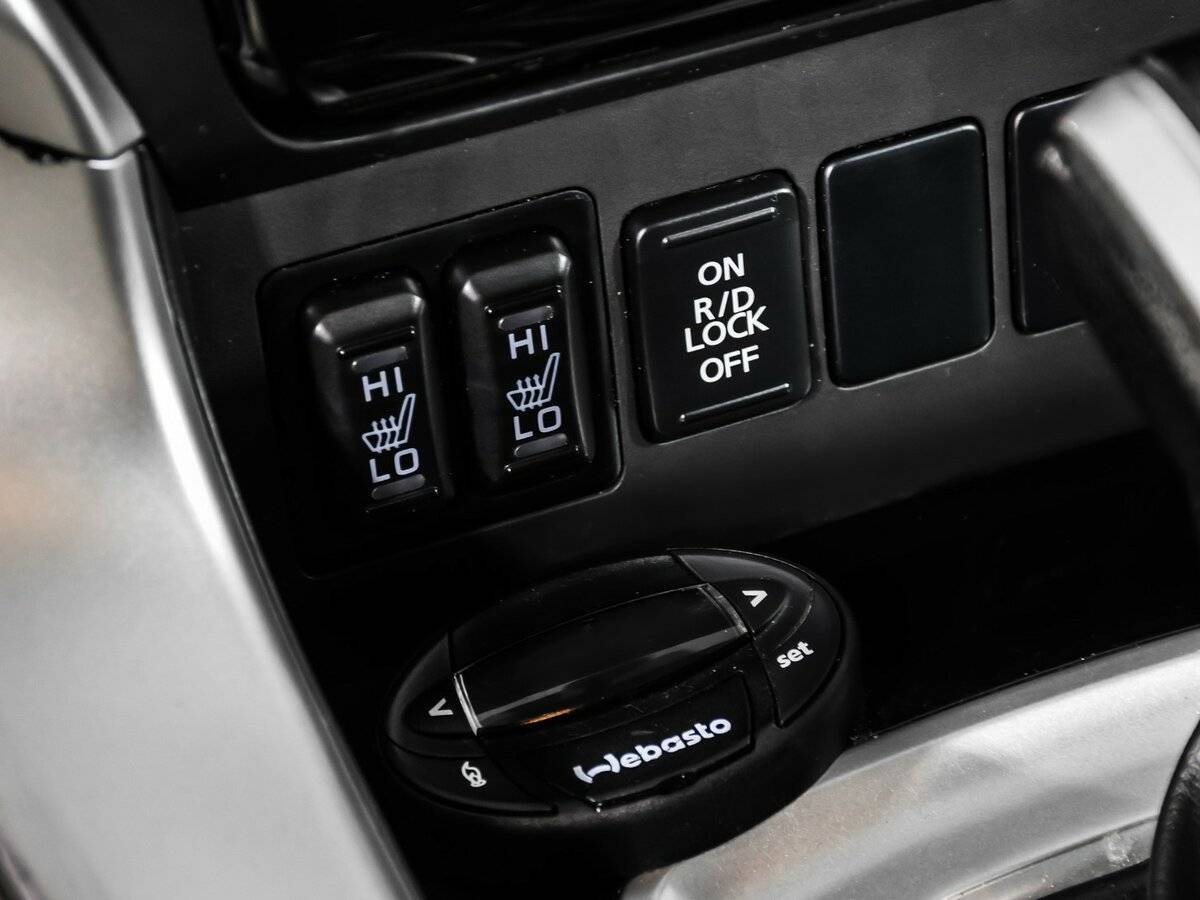 Б/У Митсубиши Паджеро Спорт 2017 года. Фото: #16