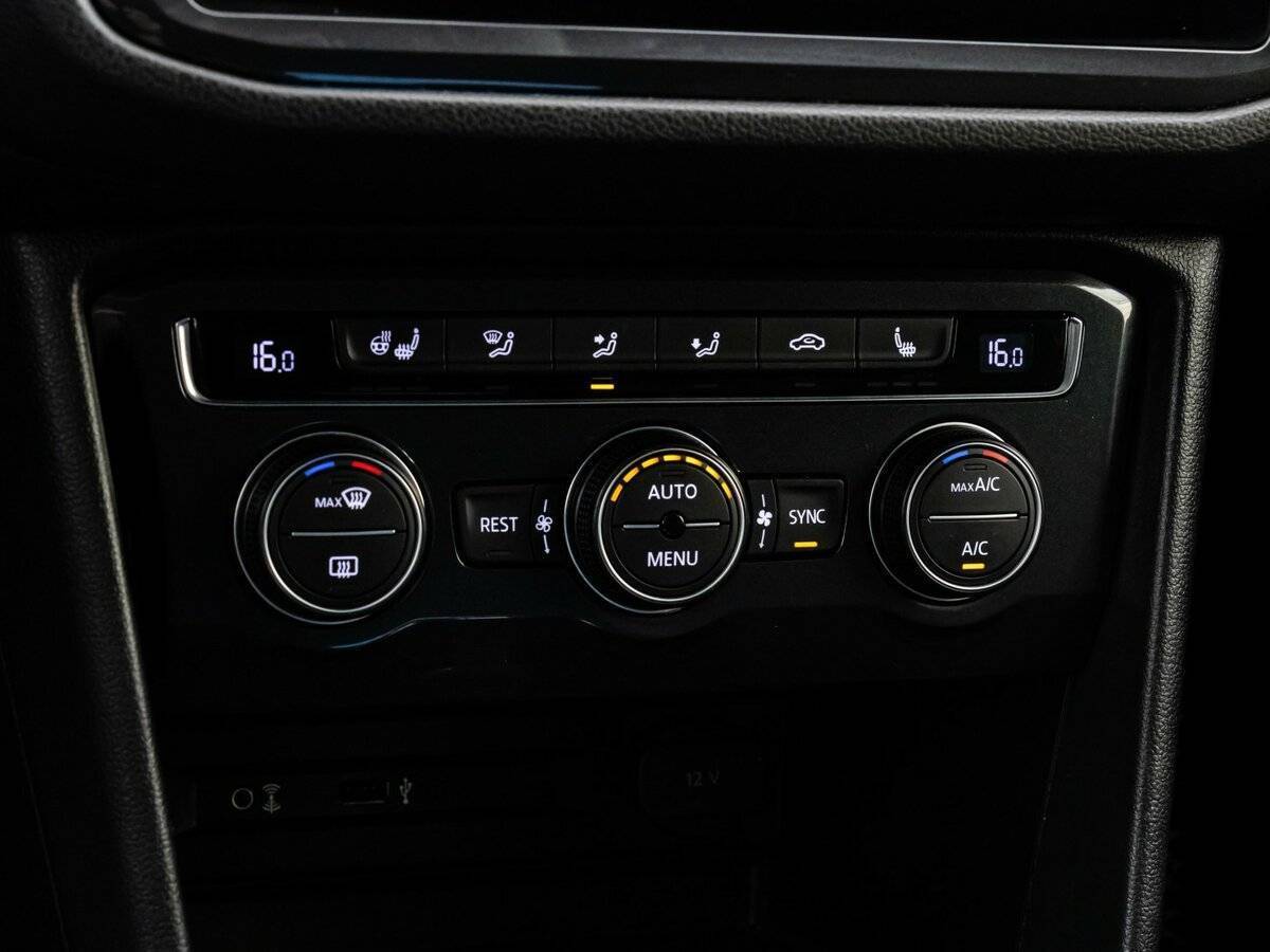 Б/У Фольксваген Тигуан 2017 года. Фото: #11