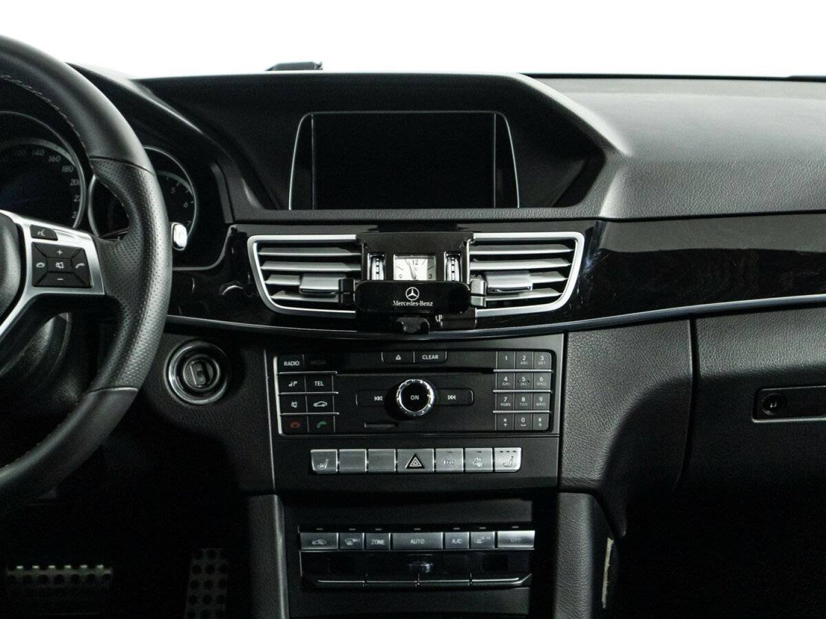 Б/У Мерседес-Бенц Е-Класс 2015 года. Фото: #13