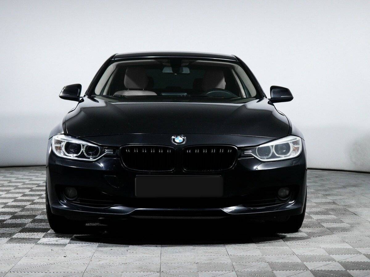 Б/У БМВ 3 серии 2013 года. Фото: #1