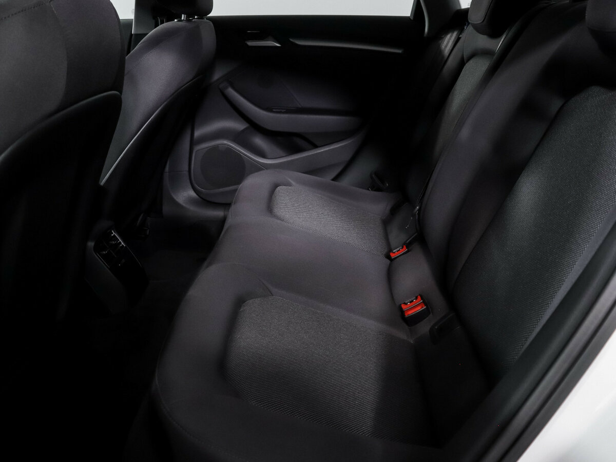 Б/У Ауди А3 2018 года. Фото: #7