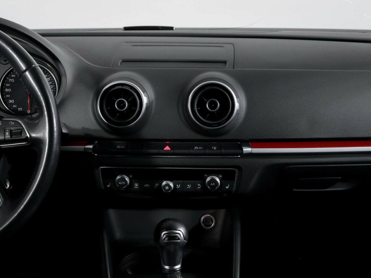 Б/У Ауди А3 2014 года. Фото: #9