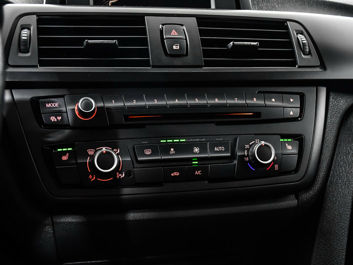 Б/У БМВ 3 серии 2013 года. Фото: #15