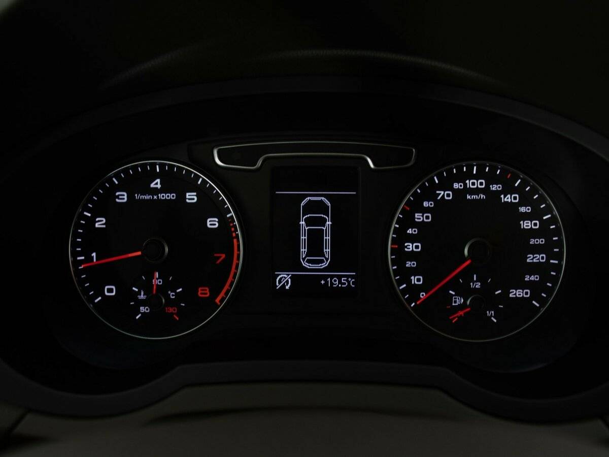 Б/У Ауди К3 2013 года. Фото: #5