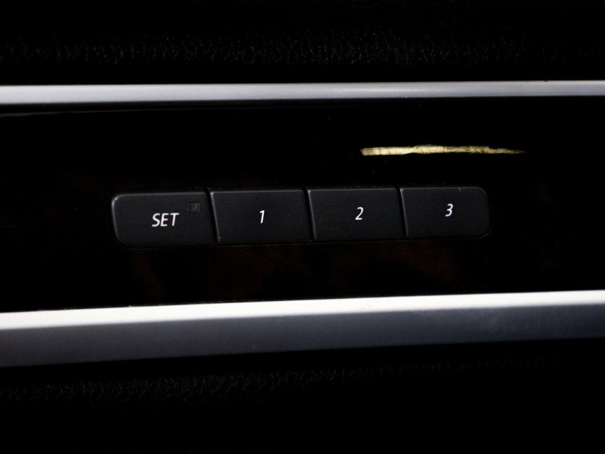 Б/У Фольксваген Туарег 2012 года. Фото: #16