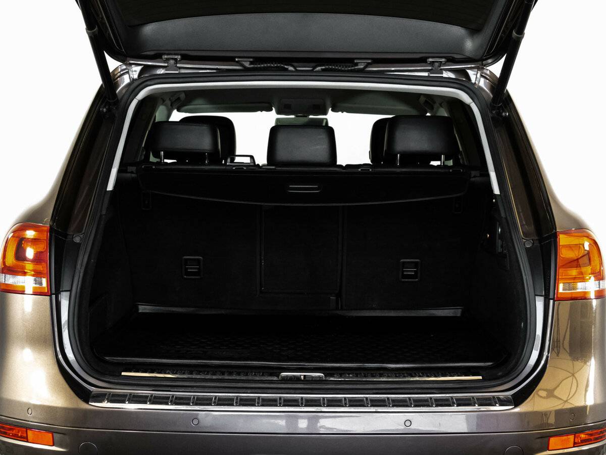 Б/У Фольксваген Туарег 2012 года. Фото: #24