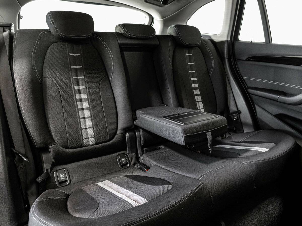 Б/У БМВ Икс1 2017 года. Фото: #17