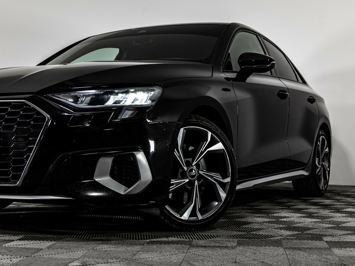 Б/У Ауди А3 2021 года. Фото: #1