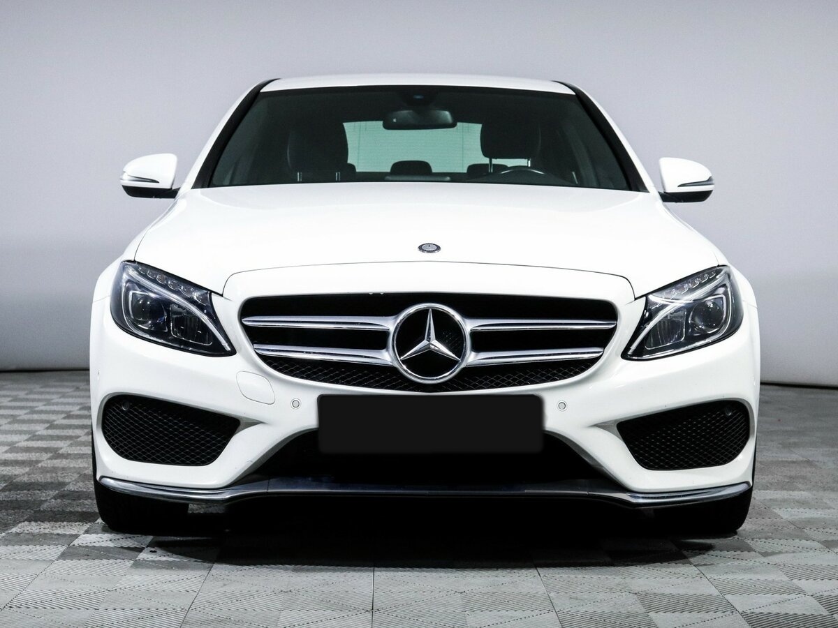 Б/У Мерседес-Бенц Ц-Класс 2016 года. Фото: #1