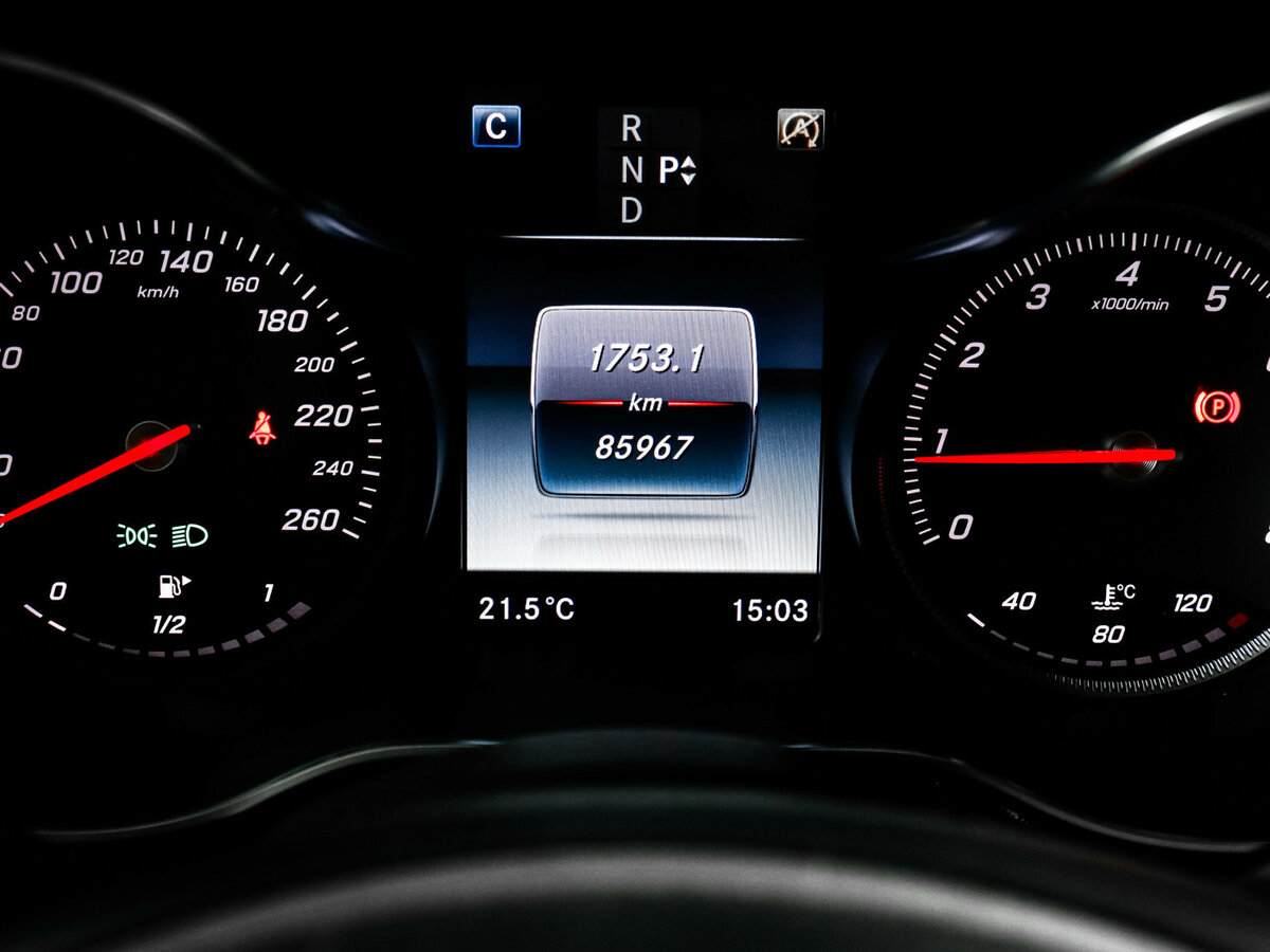 Б/У Мерседес-Бенц Ц-Класс 2016 года. Фото: #8