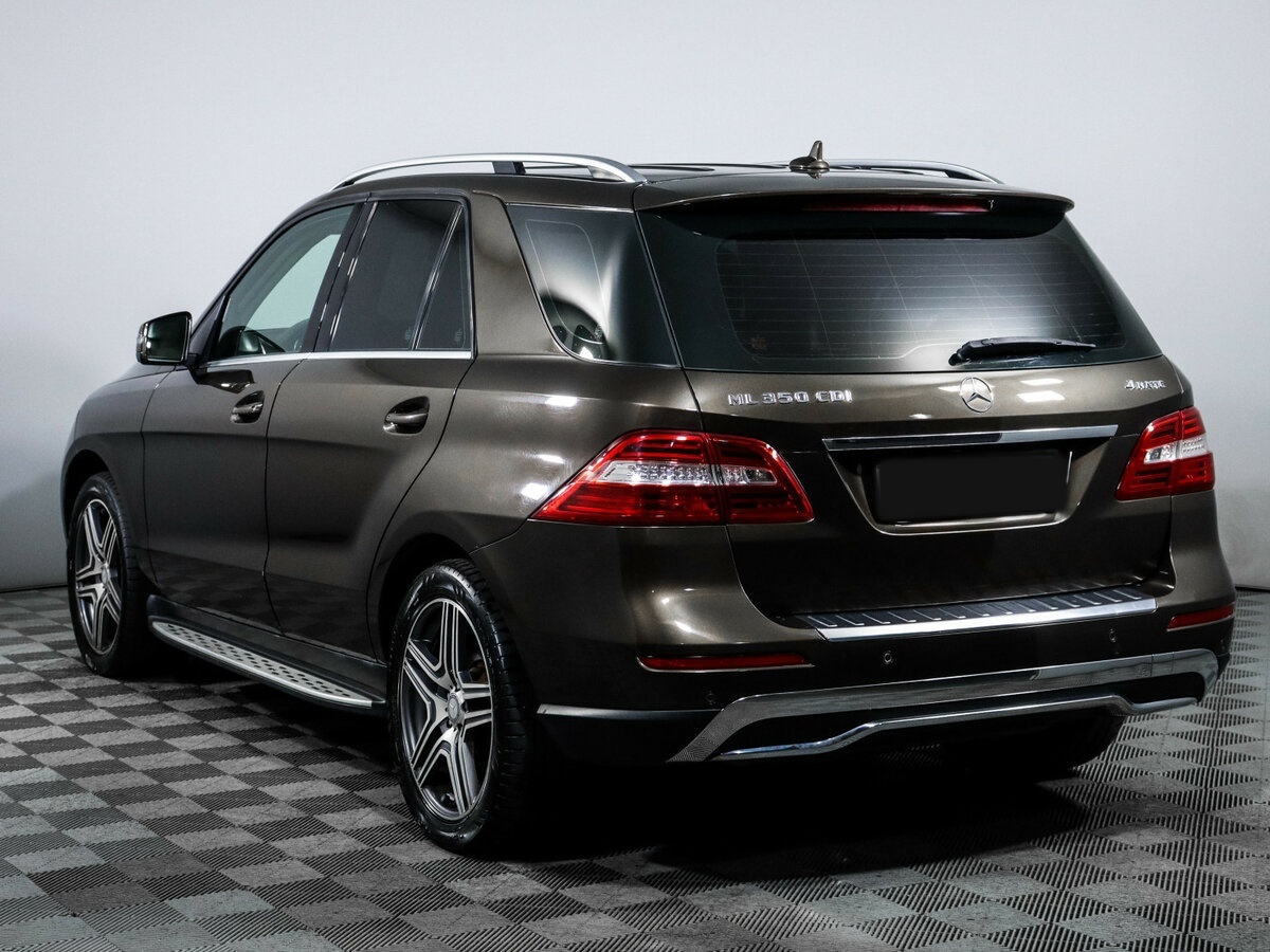 Б/У Мерседес-Бенц М-Класс 2012 года. Фото: #5