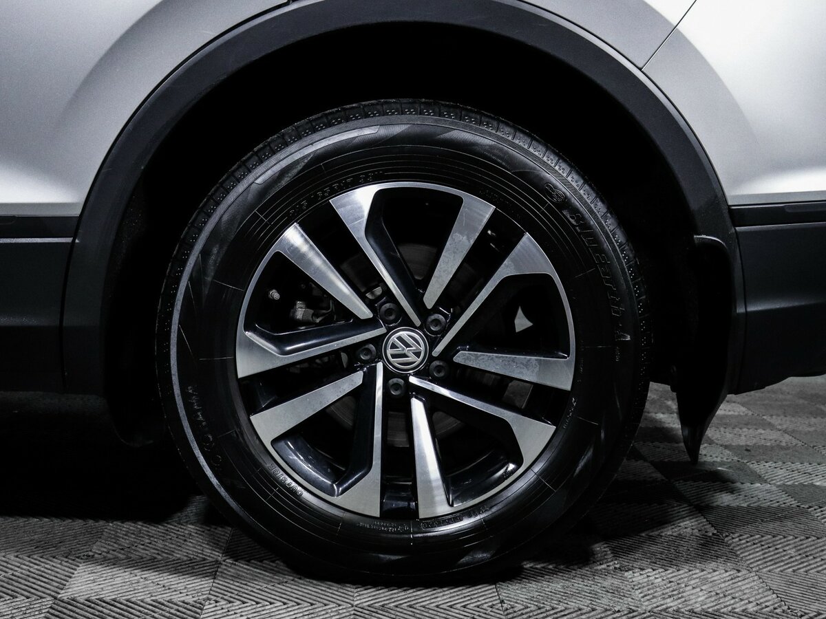 Б/У Фольксваген Тигуан 2020 года. Фото: #11