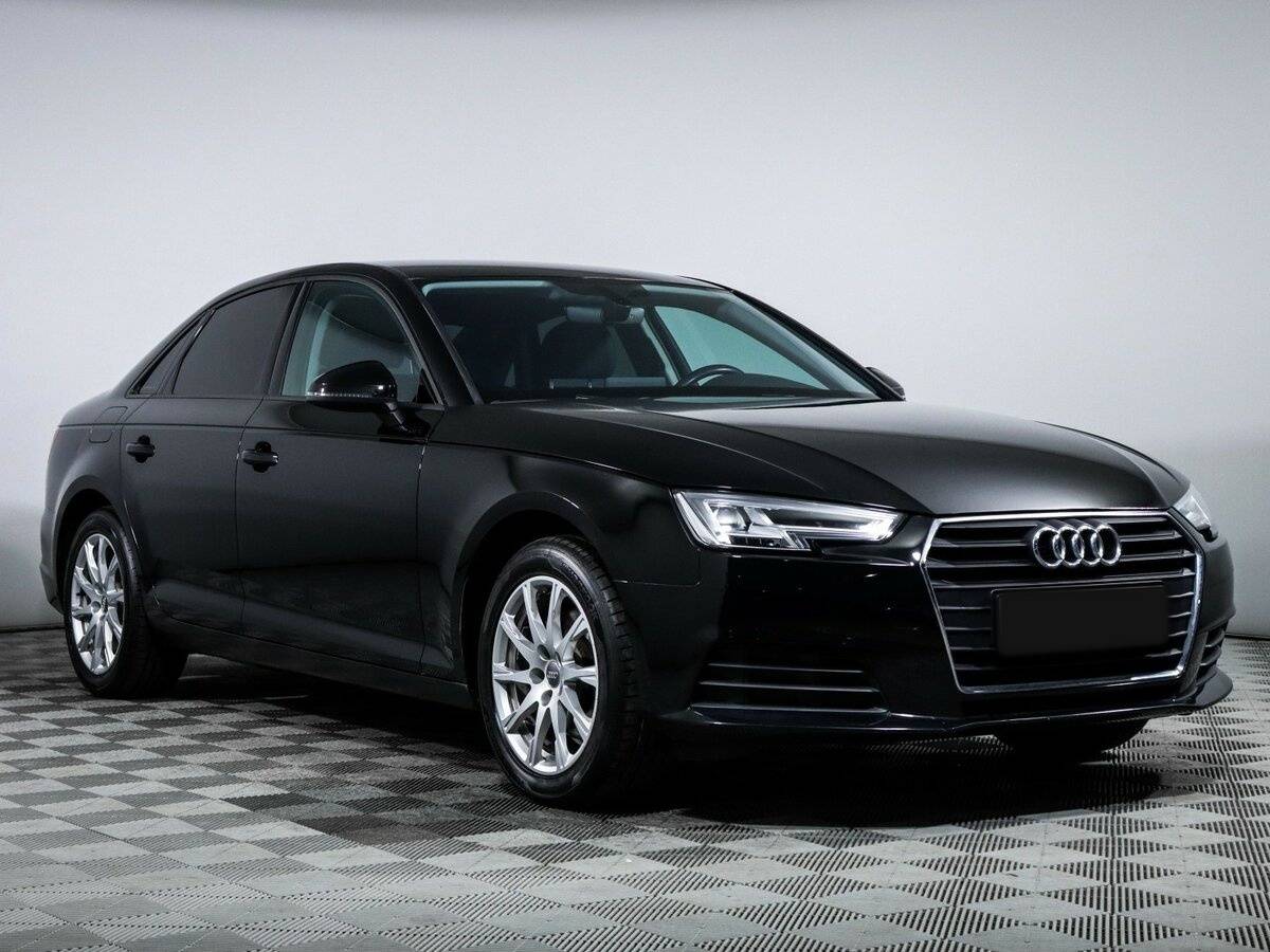 Б/У Ауди А4 2019 года. Фото: #2