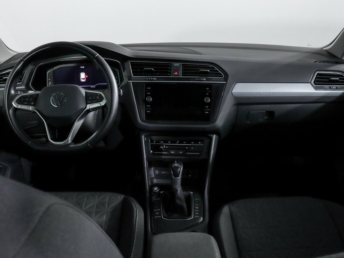 Б/У Фольксваген Тигуан 2021 года. Фото: #9