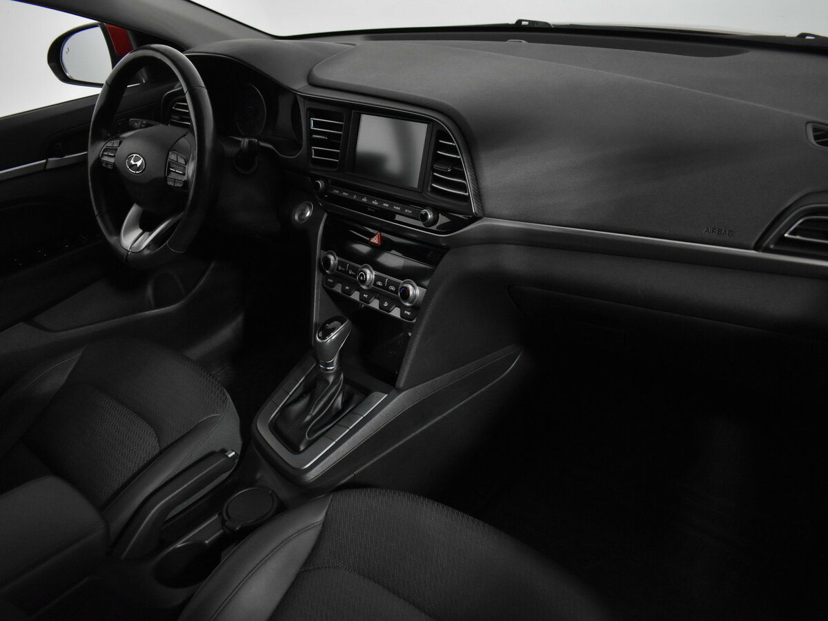 Б/У Хендай Елантра 2019 года. Фото: #8