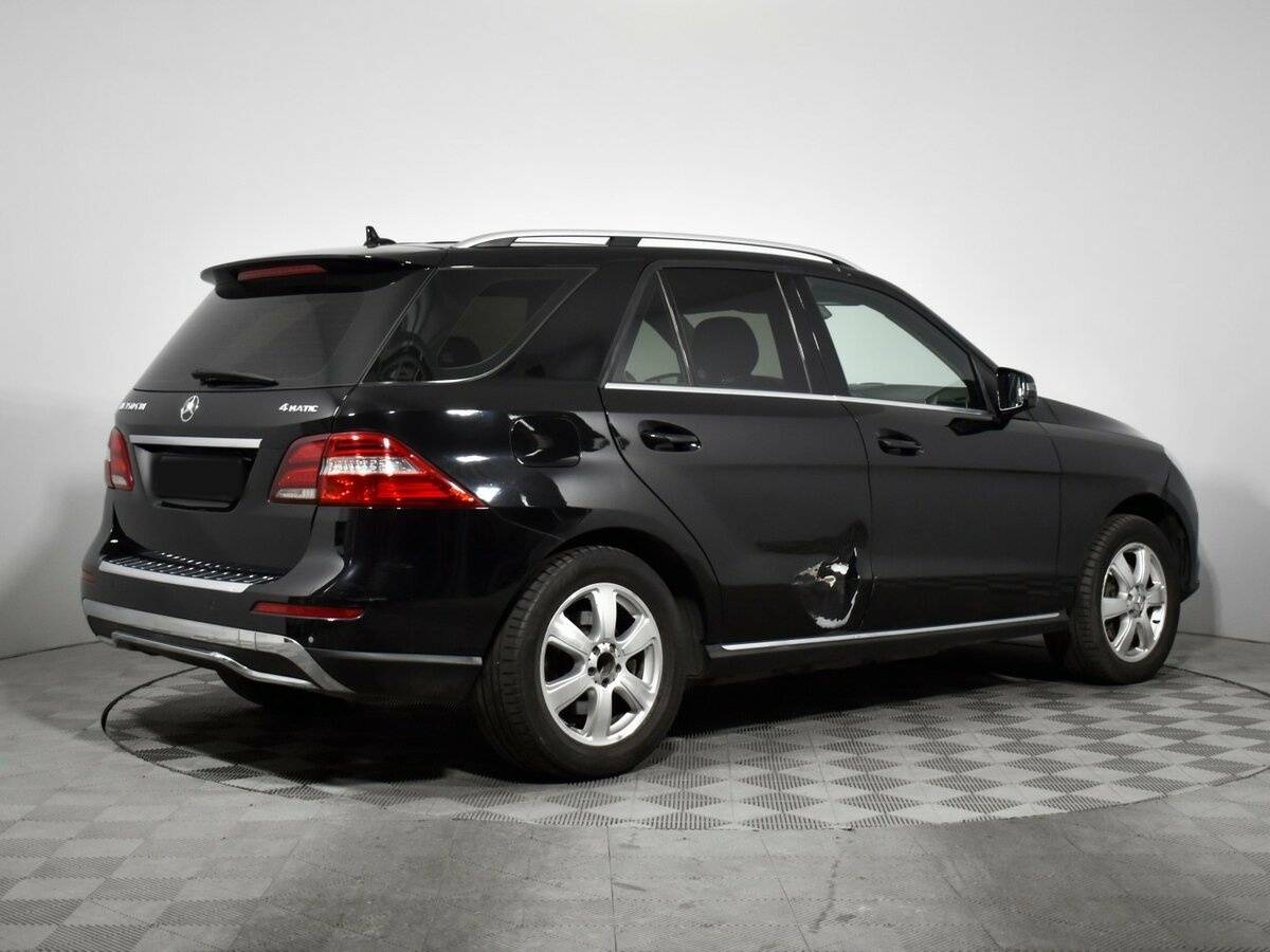 Б/У Мерседес-Бенц М-Класс 2013 года. Фото: #3